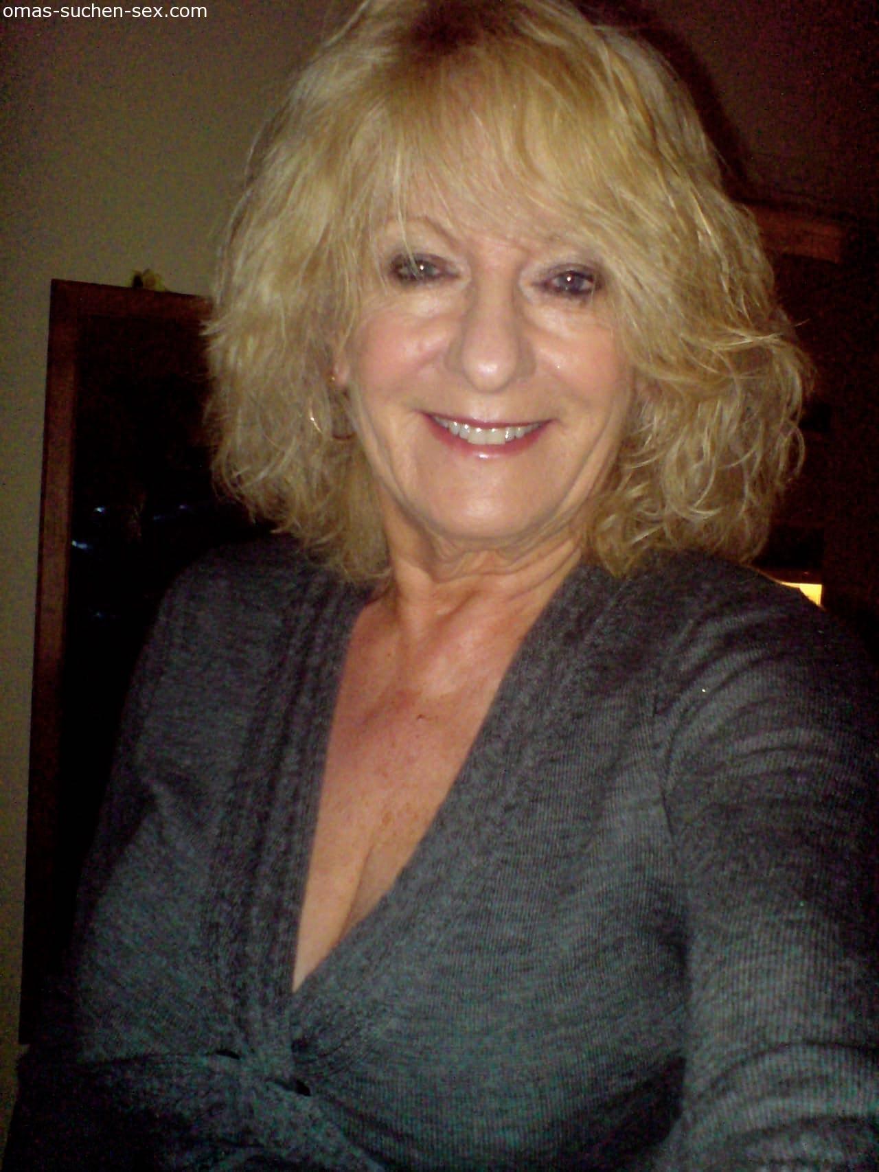 Aufgeschlossene Oma möchte sich gerne zum Sex treffen Aufgeschlossene Oma zum Sex treffen