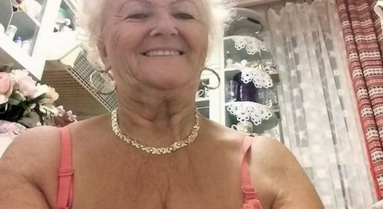 Fickrige Granny aus Aschaffenburg sucht Sex